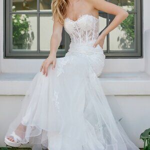 New long white wedding dress,bridal gown
